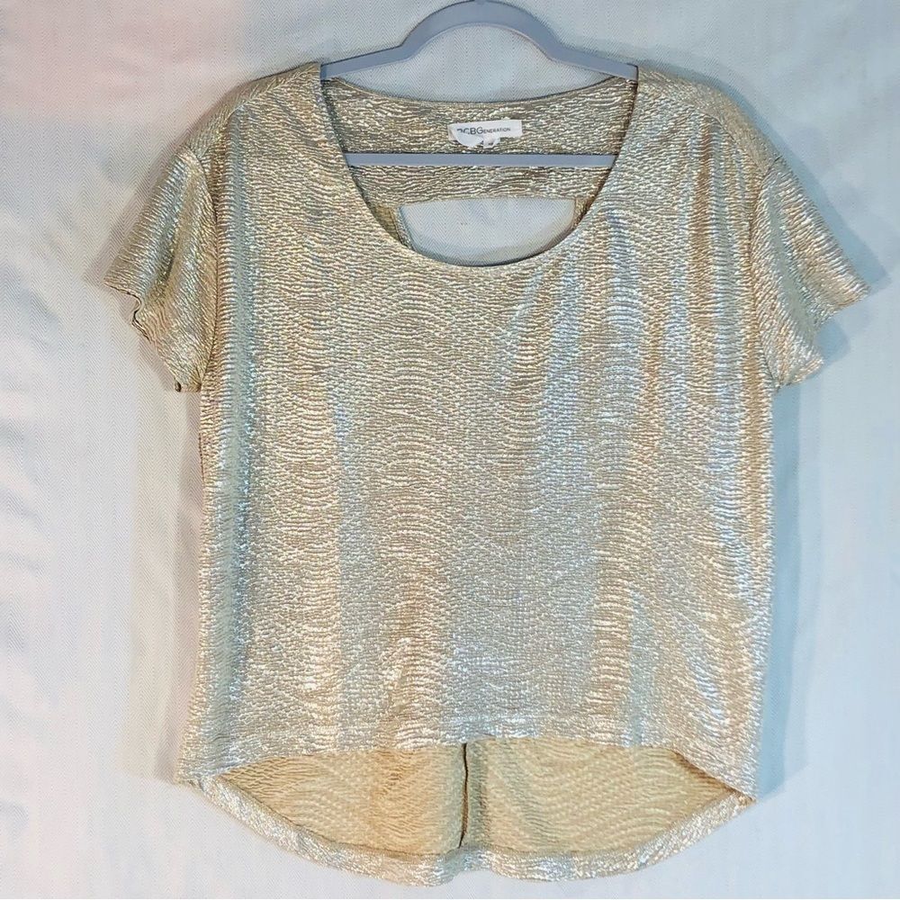 BGBGeneration Gold Metallic Cocktail V Cut Out Back Short Sleeve Top XS👍